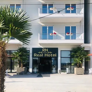 فندق Real Hotel, فلورا